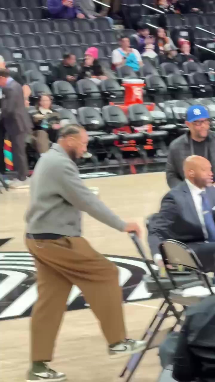 大腕云集！小吧直击：麦迪&amp;卡特&amp;甜瓜担任开拓者VS太阳解说！